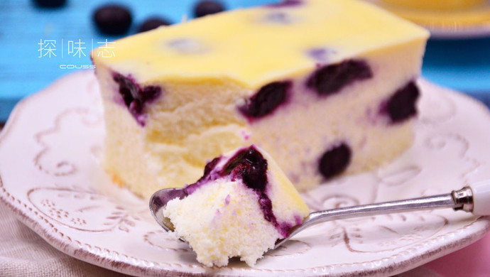 Blueberry yogurt cake