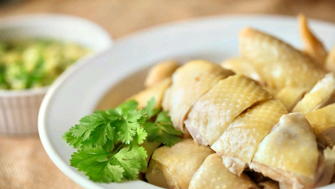 Cantonese style boiled chicken (how a Cantonese chef cooks)