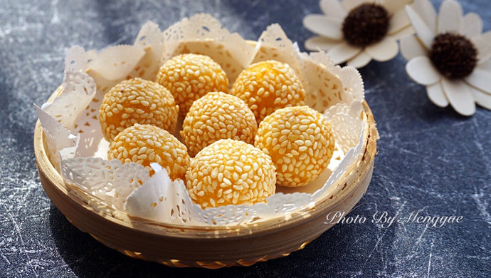 Pumpkin sesame balls