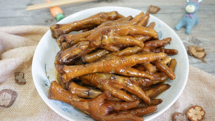 Braised chicken feet