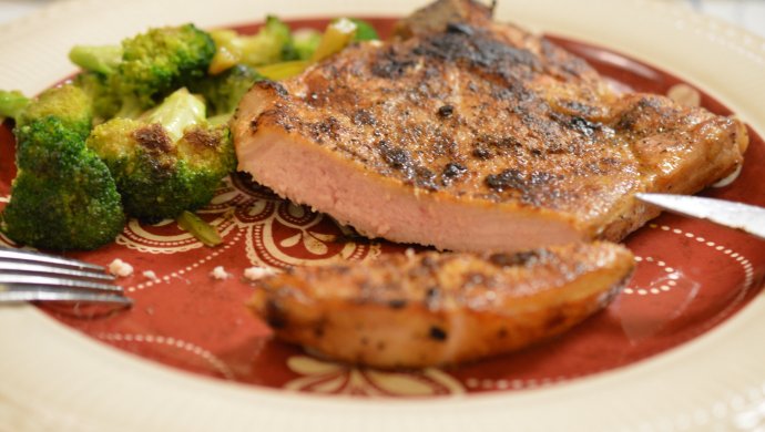 Pork Chops with Corn and Broccoli