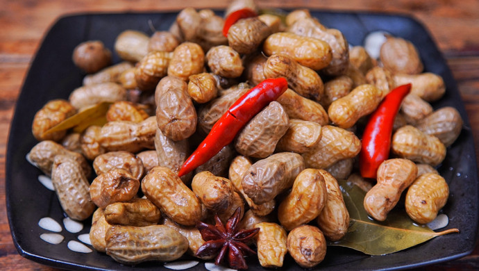 Spiced boiled peanuts