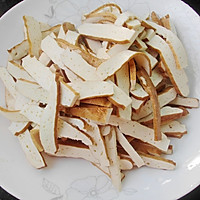 Illustration of how to make stir-fried dried leeks 3