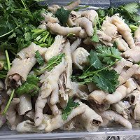 The soulful way to eat chicken feet - a must-have pickled pepper for late night snacks Illustration of how to make chicken feet 4