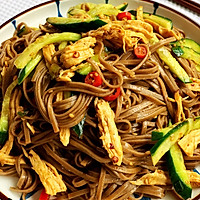 #Let's have a meal#It's delicious, not fat, low in calories and refreshing Illustration of how to make cold shredded chicken and buckwheat noodles 7