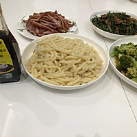 Illustration of how to make broccoli and potato round noodles with sauce 8