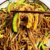 #Let's have a meal# Delicious, not fat and lowIllustration of how to make refreshing cold shredded chicken and buckwheat noodles 9