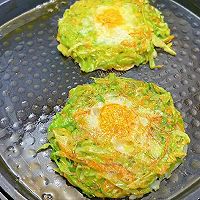 Illustration of how to make breakfast pancakes (vegetable egg pancakes) 5