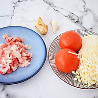 #网Celebrity Food I'll Make#Illustration of how to make tomato and enoki mushroom fattened beef 1