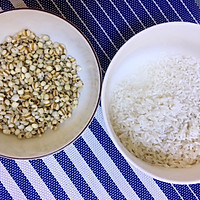 Illustration of how to make barley glutinous rice porridge 3