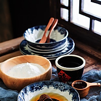 Small cakes are like chewing moons, with crispy and sweet fillings in them---Illustration of how to make egg yolk Guangyue 1