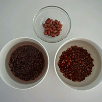 Illustration of how to make peanut red bean and purple rice porridge 2