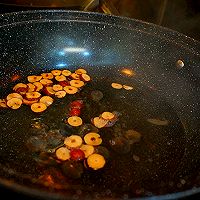 Longan, red dates and wine-stuffed poached eggs-----a must for health maintenance in winter Illustration of preparation method 12