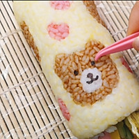 The cute Care Bear hand-rolled sushi will make the kid next door cry~ Illustration of how to do it 13