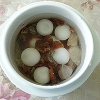 Various Desserts [Autumn] Brain-tonifying Sugar Water ( Quail Egg, Longan and Tremella Soup) Recipe Illustration 5