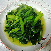 Spring seasonal vegetables—Illustration of how to make stir-fried green cabbage hearts 8