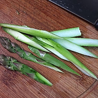 A must-eat in spring ~ Illustration of how to make fried asparagus with olives 3