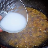 Illustration of how to make braised eggplant noodles 9