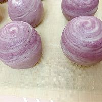 Purple sweet potato spiral egg yolk cake (with salty egg white, no waste method) ) Illustration of how to do it 15