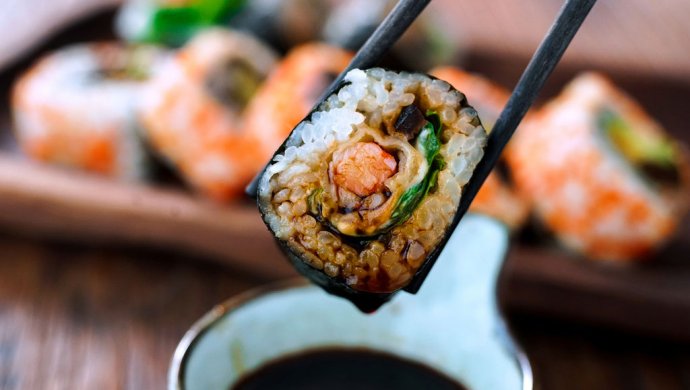 Roll sushi