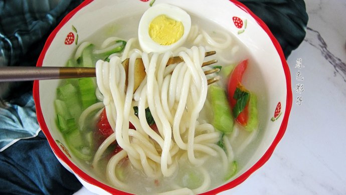 A bowl of somen noodles for dinner