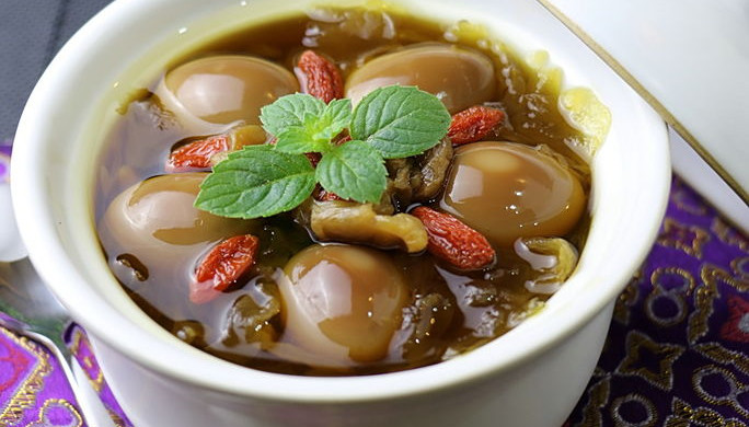 Quail egg, longan and white fungus soup