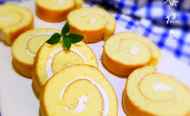 Chiffon cake roll