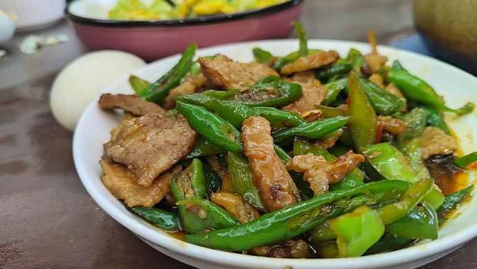 Stir-fried Pork with Chili Peppers