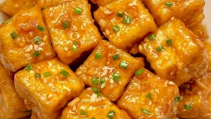 Crispy tofu with roasted sauce