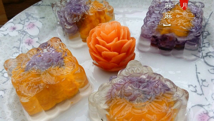 crystal mooncake