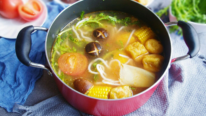 Vegetarian Hot Pot with Tomato Soup