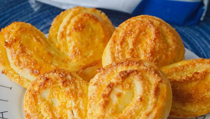 Nostalgic heart-shaped coconut bread