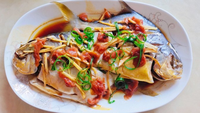 Summer appetizer steamed fish