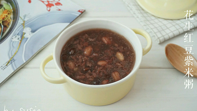 Peanut red bean and purple rice porridge