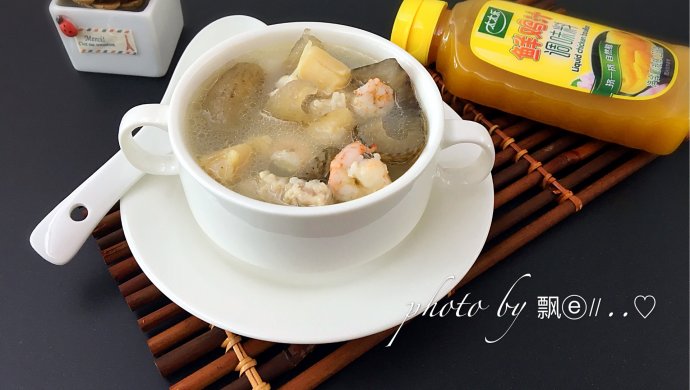 Autumn nourishing sea cucumber soup