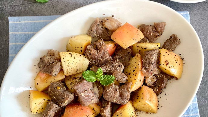 Apple beef cubes