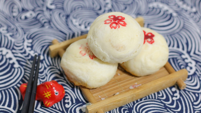 Su-style crispy meat mooncakes