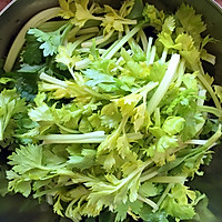 Illustration of how to make cold celery 1