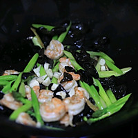 #changing patterns for breakfast# is related to spring - asparagus, fungus Illustration of how to make fried shrimps 10