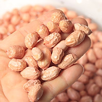 Salt-baked spiced peanuts, not fried or baked, Illustration of the preferred way to go with drinks 2