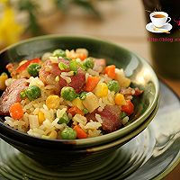 Illustration of how to make fried rice with sausage and mixed vegetables 9