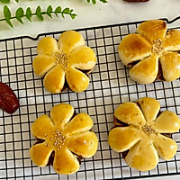 #healthy check-in#Healthy red date paste flower bread recipe illustration 9