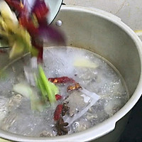 Illustration of how to make Jintou Ba Nao Beef Hot Pot 6