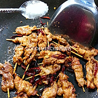 The top brand of summer night snacks, crispy outside and tender fennel on the inside Illustration of how to make toothpick beef 8