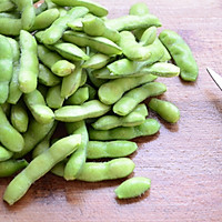 Summer lazy dish - salted edamame recipe illustration 1