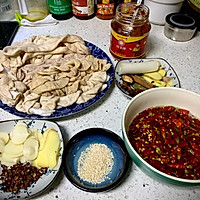 For one person - Illustration of how to make classic Sichuan spicy sausage 1