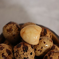 A simple and easy appetizer to make with wine, illustrations of how to make spiced quail eggs 8