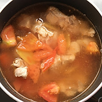 Illustration of how to make tomato and potato ribs soup 6