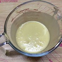 Illustration of how to make baked cubes with condensed milk and coconut 4