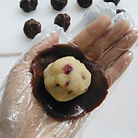 Chocolate Lotus Seed Mooncake Recipe Illustration 9